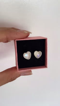 Cargar y reproducir el video en el visor de la galería, Aretes Ms.Moon
